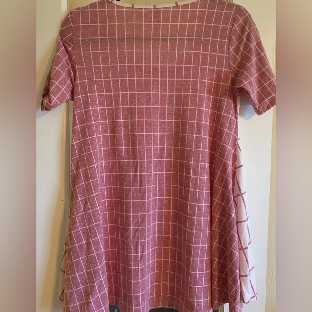 Lularoe Perfect Tee XS NWT Pink and White - Picture 2 of 2